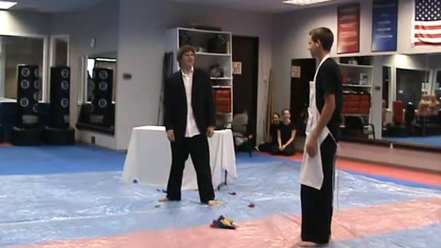 Three Hits a Swing and a Miss-Dead Parrot Sketch смотреть онлайн