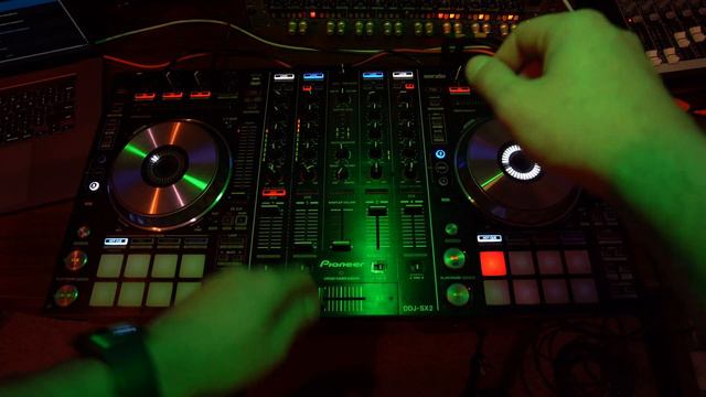 Pioneer DDJ SX2 SX3 DJ controller LIVE edm demo - Serato смотреть онлайн