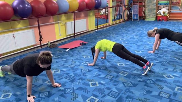 ЖИРОСЖИГАЮЩАЯ ТРЕНИРОВКА НА ВСЕ ТЕЛО ЗА 8 минут без прыжков/@user-cw7vi7zi3i смотреть онлайн