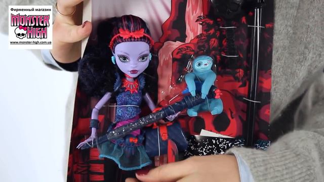 Обзор куклы Монстер Хай Джейн Булиттл Monster High Jane Boolittle, базовая серия смотреть онлайн