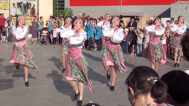 "Я за то люблю Ивана" Театр эстрадного танца "Фортуна" смотреть онлайн