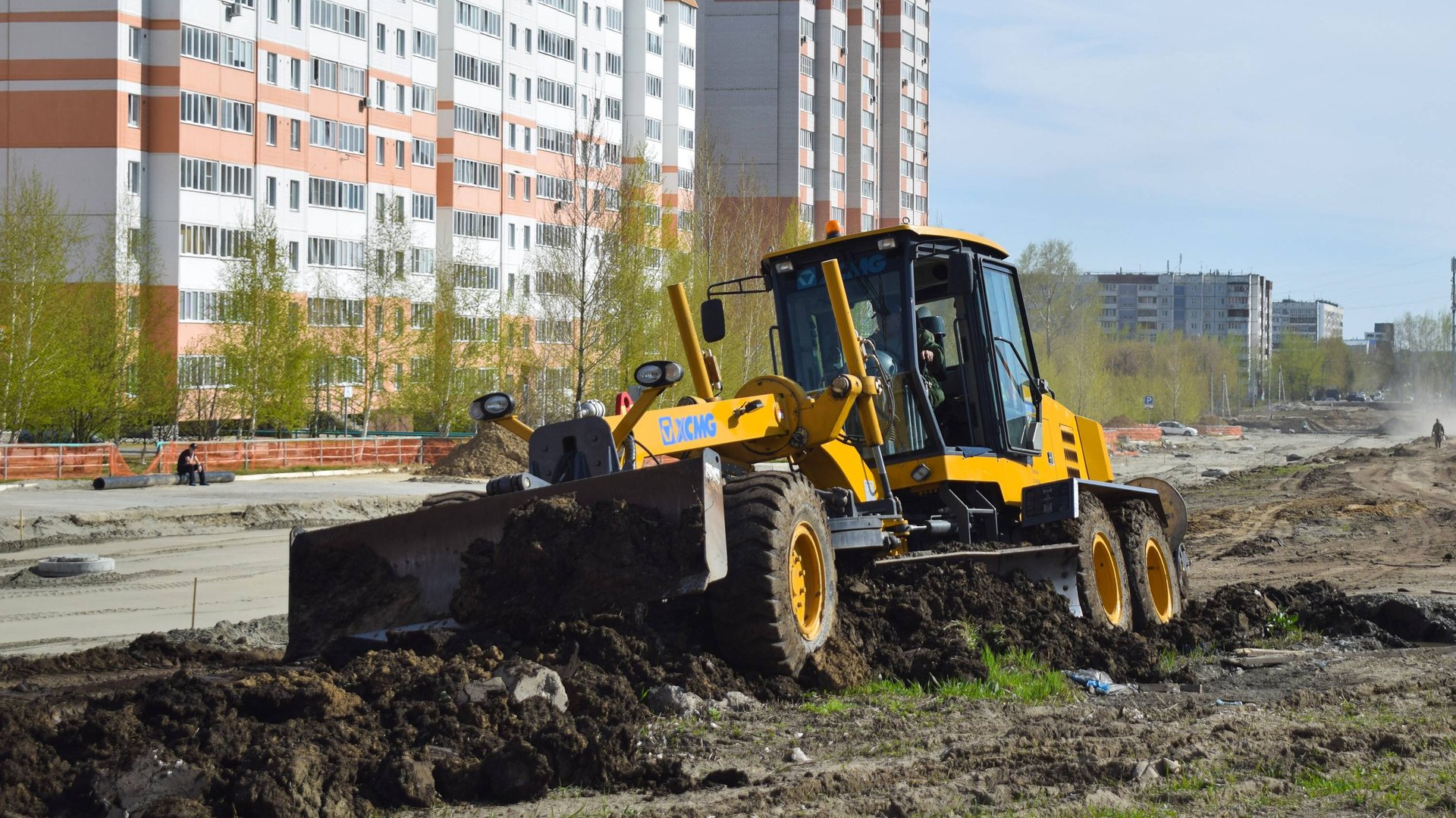 Грейдер XCMG GR215. Планировка грунтовой дороги. смотреть онлайн