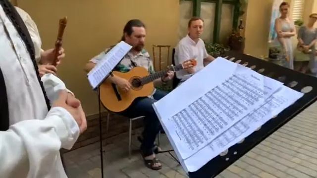 Alta trinita beata . Ференцик О. ( спів ), Шувалова Л. ( блок-флейта) , Полончак О. ( гітара ). смотреть онлайн