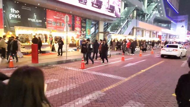 LET'S WALK & EXPLORE SOUTH KOREA IN 4K || NIGHTLIFE DOWNTOWN DAEGU CITY SIGHTS, PEOPLE & STORES ASM