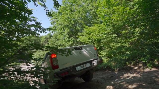 Что он творит? Дизельный рамный пикап DFM DF6!