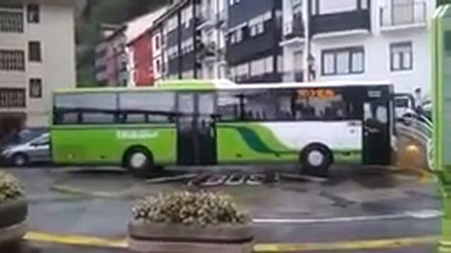 Изобретена вращающаяся остановка для автобусов