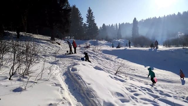 Катаемся с горок на базе отдыха смотреть онлайн