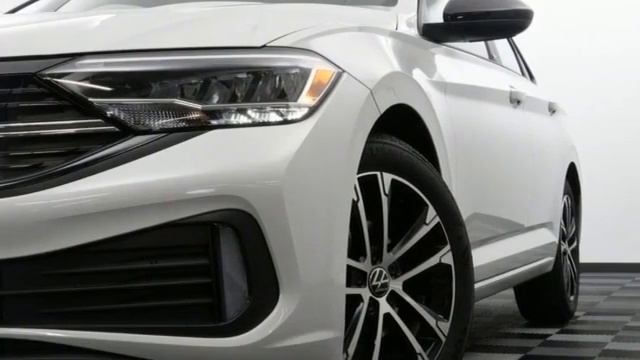New 2024 Volkswagen Jetta Naperville, IL #V24566 смотреть онлайн