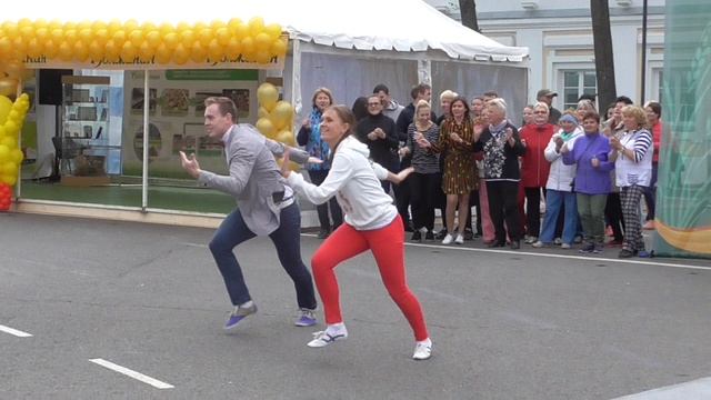 Танец "Буги-буги".mp4 смотреть онлайн