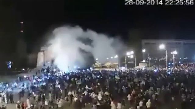 Снос Ленина в Харькове 28.09.2014 "Ленинопад" продолжается! Снято с камеры наблюдения смотреть онлайн
