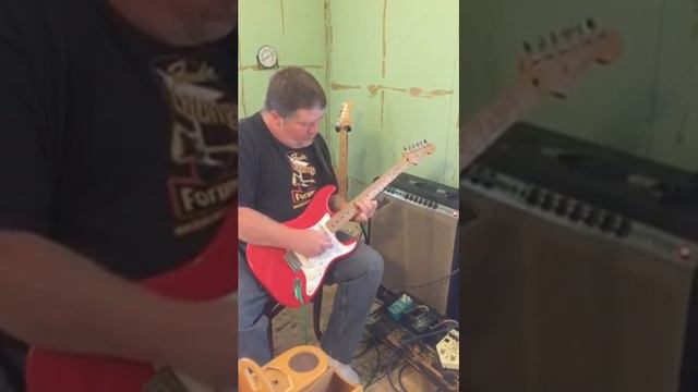 Fiesta red stratocaster смотреть онлайн