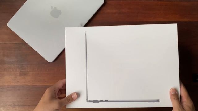 13-inch Macbook Air M2 - Space Grey Unboxing смотреть онлайн