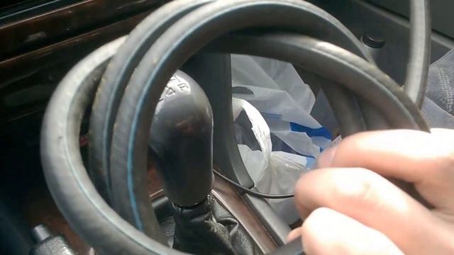 Москвич. Поменял ГТЦ, прокачал томоза воздухом смотреть онлайн