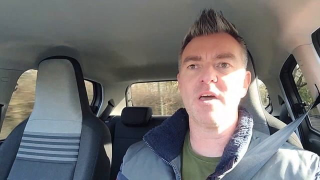 VW ID3 Vs VW e-UP! Comparison смотреть онлайн