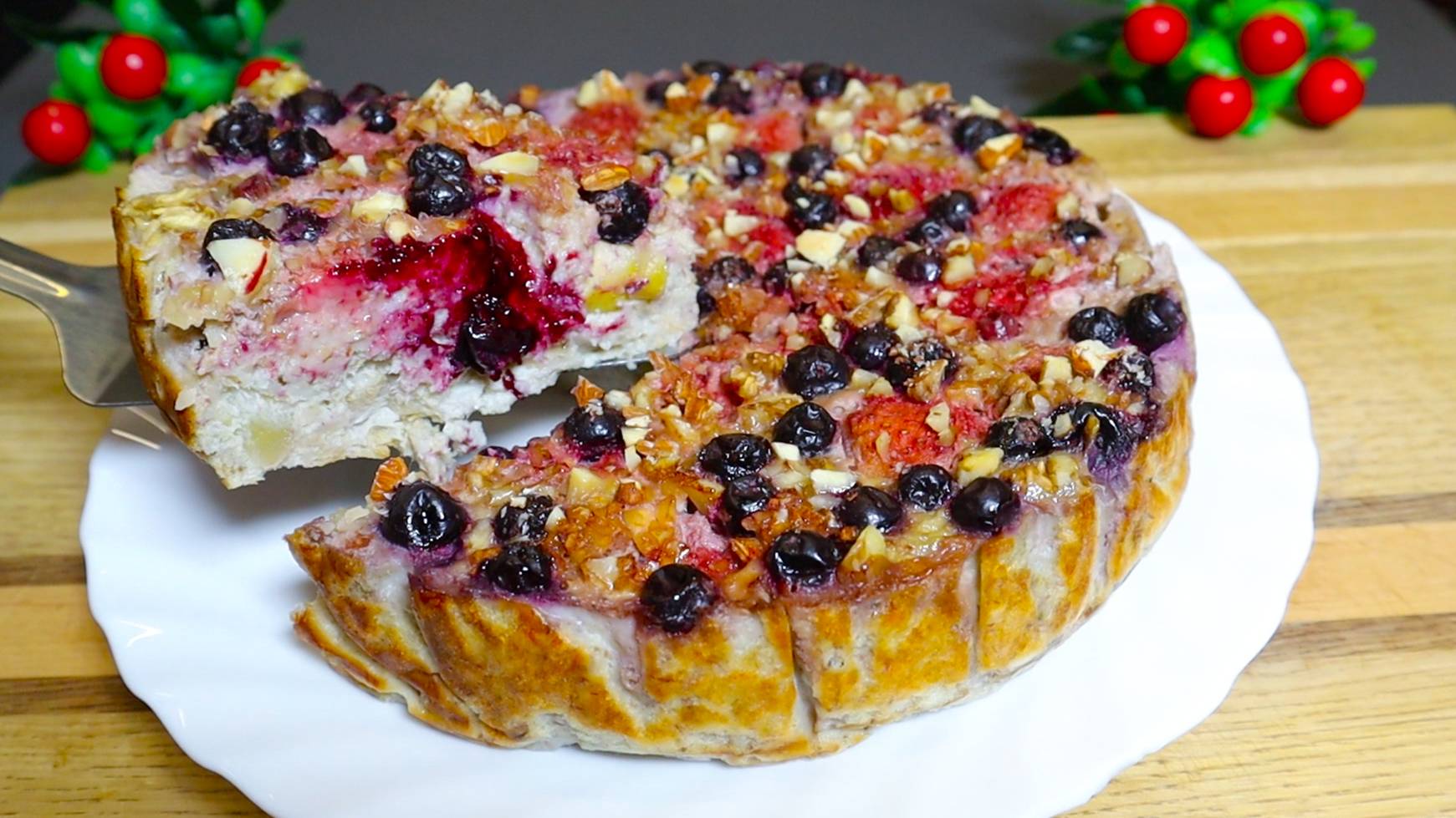 Полезный диетический ягодный пирог за 10 минут! Без сахара! Без муки. Этот рецепт покорит.