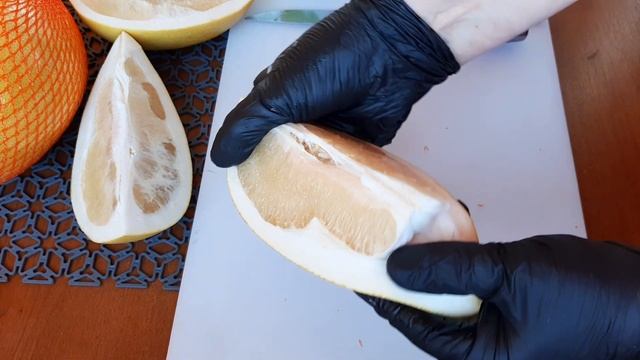 Помело - просто необыкновенный фрукт! Это полезно, вкусно и очень ароматно! Для меня открытие года смотреть онлайн