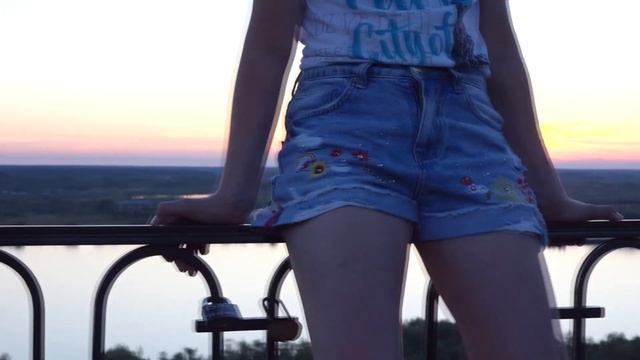 Как ловко с утра в небе солнце лучится... / Юлия Гонина. Читает Мария Ронжина. смотреть онлайн