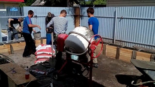 Заливка фундамента под гараж смотреть онлайн