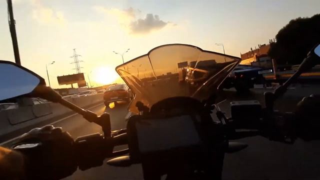 По МКАДУ НА МОТОЦИКЛЕ Benelli600,СВОБОДНО КАК В СКАЗКЕ!) смотреть онлайн