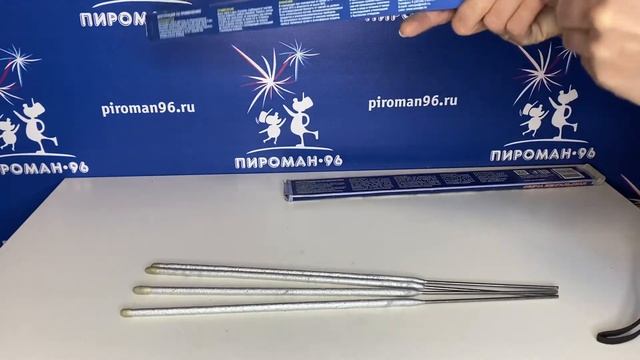 Видеообзор Свеча бенгальская 400мм Новогодние 3 и 4 шт в пачке смотреть онлайн