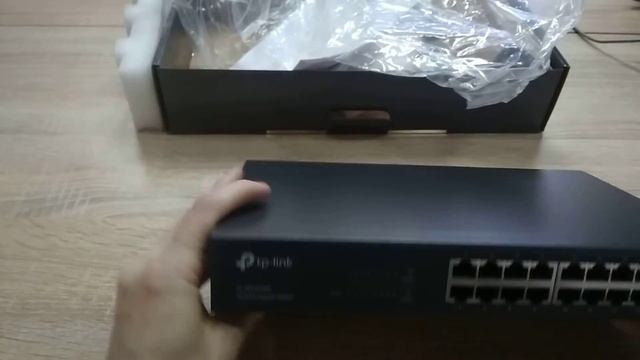 ОНЛАЙН ТРЕЙД.РУ — Коммутатор TP-LINK TL-SG1016D 16 ports Switch Ethernet 10/100/1000M смотреть онлайн