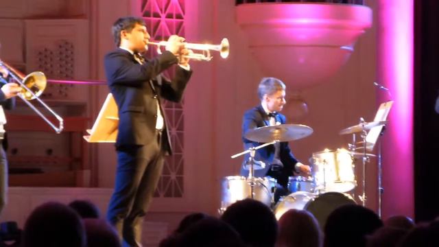 Ансамбль OLYMPIC BRASS - Музыка из к/ф "Свой среди чужих..." 21/05/16 смотреть онлайн