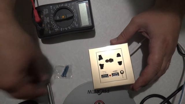 Забудте о переходниках и зарядниках. Розетка с USB для зарядки. смотреть онлайн