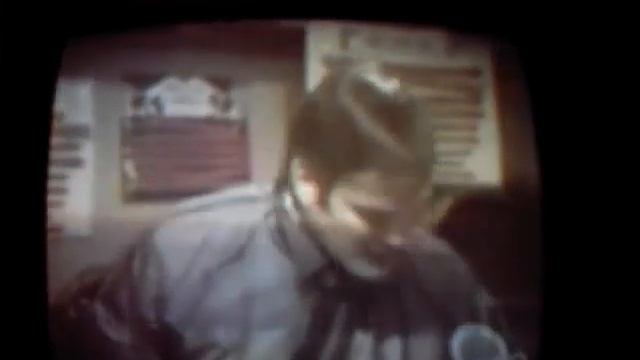 Monty Python - Parrot Sketch смотреть онлайн