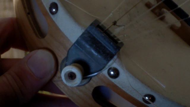 Home-made fretless banjo from scrap смотреть онлайн