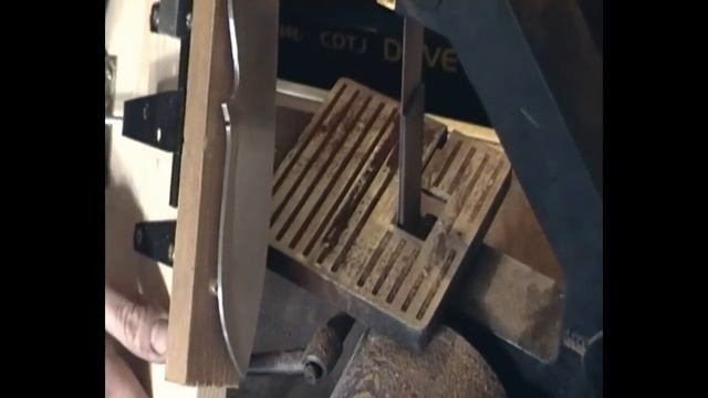 Testing The New Adjustable Angle Jig For Grinding Knife Bevels смотреть онлайн