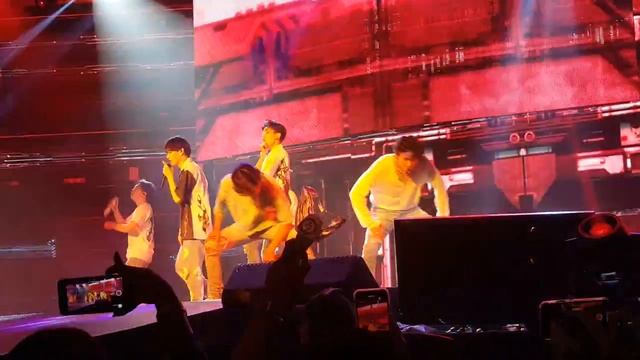 Got7 "Hard Carry" Keep Spinning World Tour Oakland Oracle Arena смотреть онлайн