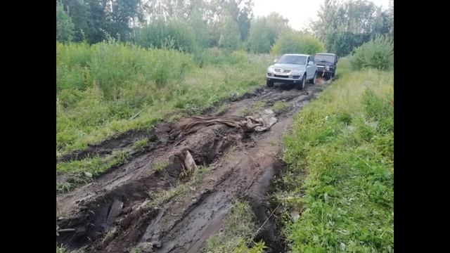 Туарег на просёлочнеой дороге смотреть онлайн