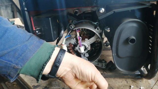 Сгорел бензиновый генератор 5кВт, разбираю, показываю смотреть онлайн