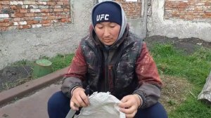 Как зарезать курицу(бройлера) лайфхак