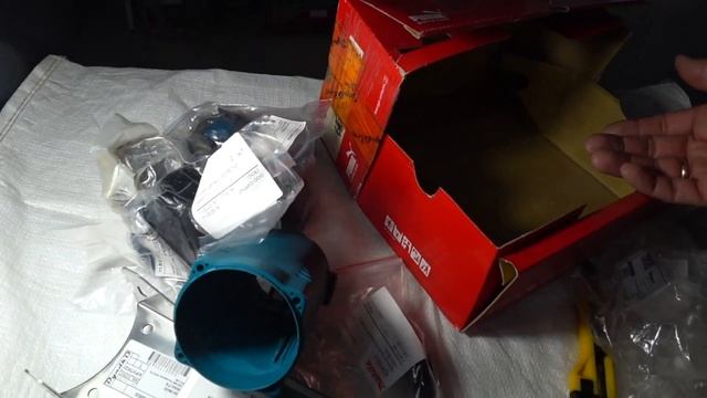 Распаковочка. Обслуживание штробореза Makita SG 150 смотреть онлайн