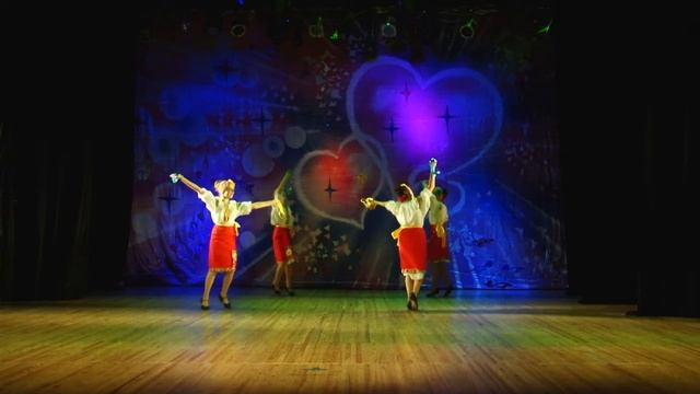 "Плескач", ансамбль "Барви" на фестивальном концерте "Музыка сердец" 26.10.16 смотреть онлайн