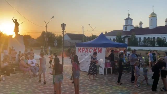 8 августа на площади ДК прошел самый яркий праздник! смотреть онлайн