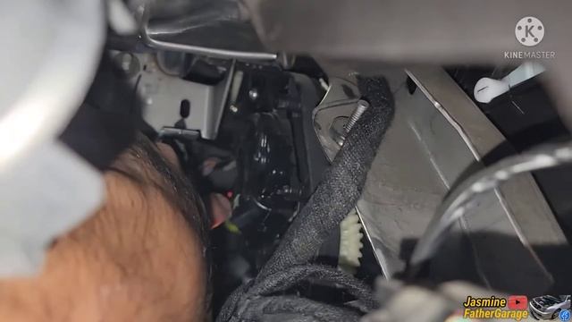 Ford Fiesta Replaced This Actuator Under The Dashboard Noise. D.i.Y