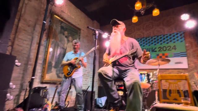 Seasick Steve (ft Luther Dickinson) - Backbone Slip - Seven Grand, SXSW, Austin - 15th March 2024 смотреть онлайн