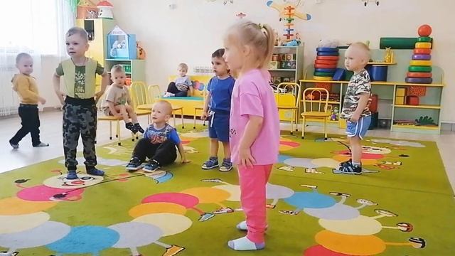 Молодёжная (младшая группа). Зарядка смотреть онлайн