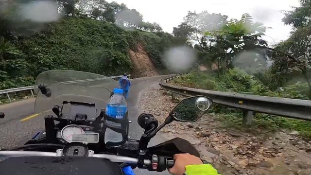 MotoVlog #32: BMW S1000XR Tour Tây Bắc: Sapa - TP Hà Giang - Bắt gặp nhóm BMW CBC của anh Mai Nguyê смотреть онлайн