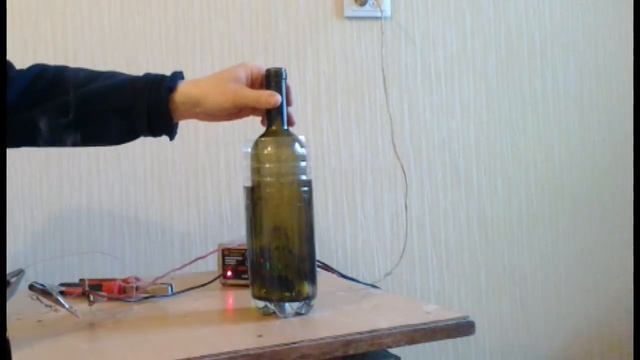Два способа как разрезать бутылку без инструмента смотреть онлайн