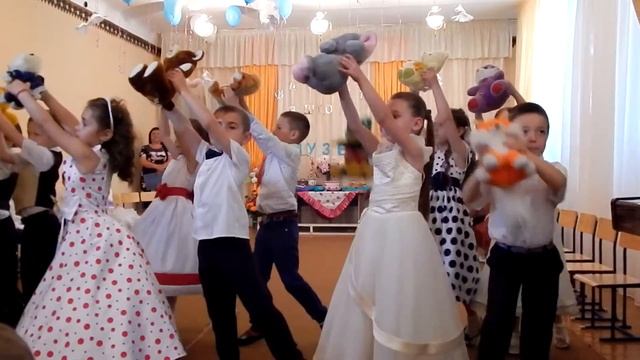 Прощайте игрушки...Мы взрослые стали... смотреть онлайн