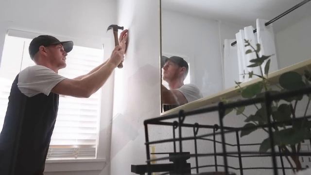 DIY SMALL BATHROOM MAKEOVER ON A BUDGET | SMALL BATHROOM DECORATING IDEAS | BATHROOM REMODEL 2021 смотреть онлайн