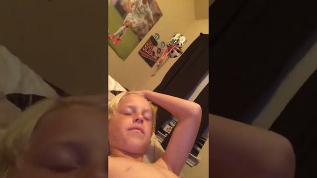 Soccer game get hit in the face смотреть онлайн