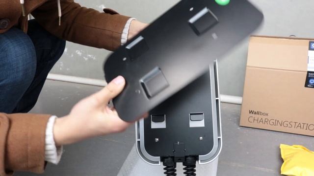 Unpackage Besen EV Charging Station with J1772 Plug смотреть онлайн