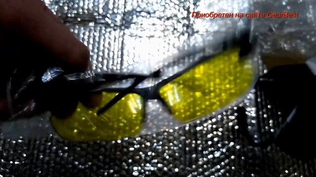 100-светодиодный ультрафиолетовый фонарик приобретен на сайте GearBest.