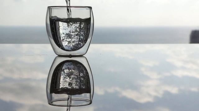 Шок! Вода льется в стакан, cмотреть без регистрации и смс смотреть онлайн