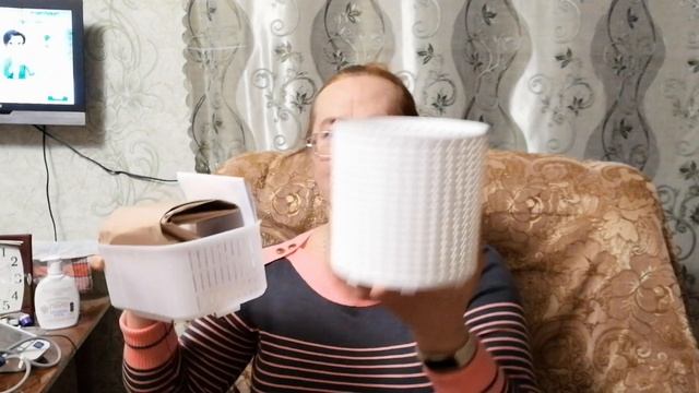Посылка, покупки. Кошка хулиганит. смотреть онлайн