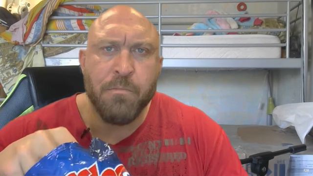 ASMR Мазеллов кушает чипсы с луком и пьет минералочку псыж смотреть онлайн